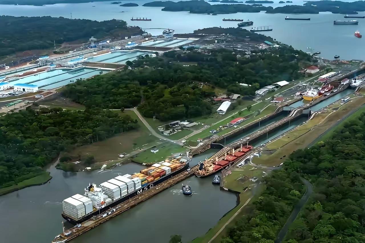 风云突变！

​巴拿马政府突然裁定李嘉诚港口经营违宪，要收回经营权，这种单方面毁