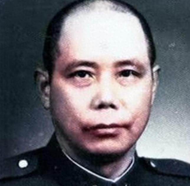 王耀武在常德摆庆功宴，招待57师残存官兵，正吃饭时，军长傅仲芳带着一队士兵闯入，