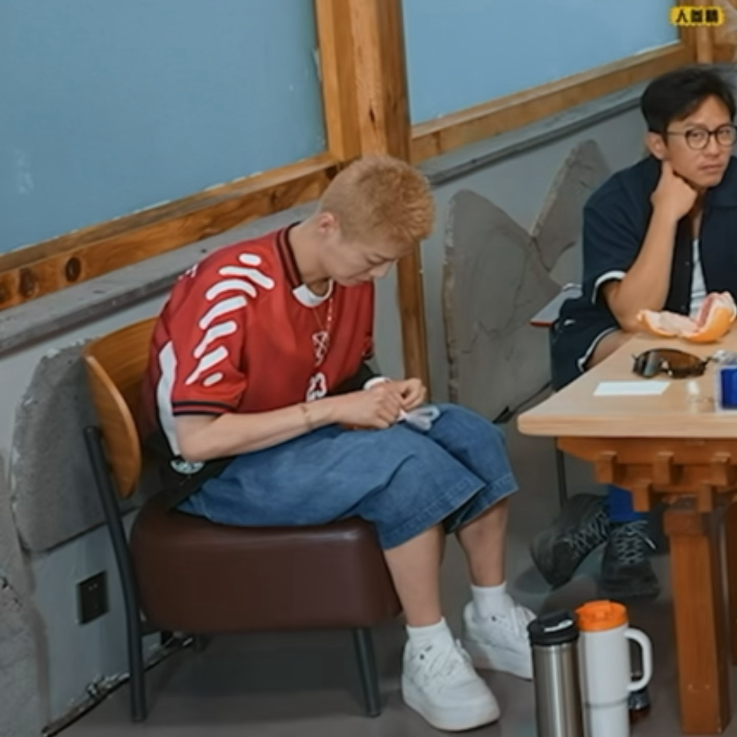 两个超大保温杯🤣 
