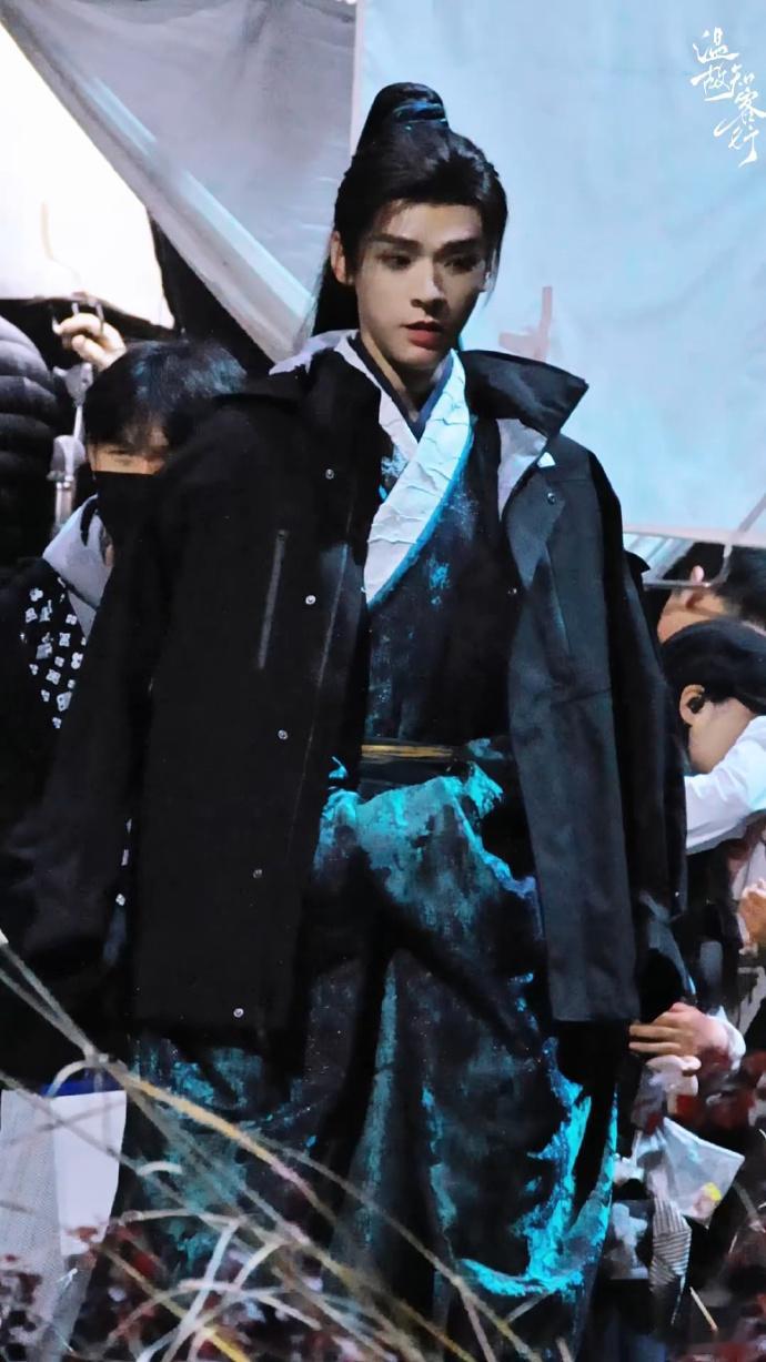 龚俊还原灵犀一指龚俊灵犀一指路透不刻意夸张招式力度，不刻意塑造凌厉人设，龚俊演绎