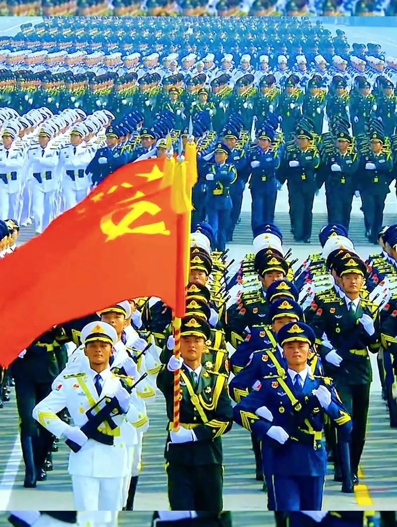 鹧鸪天 · 焕彩深蓝
       
神鹰列阵过碧穹，
航涛潜浪试弯弓。  
星