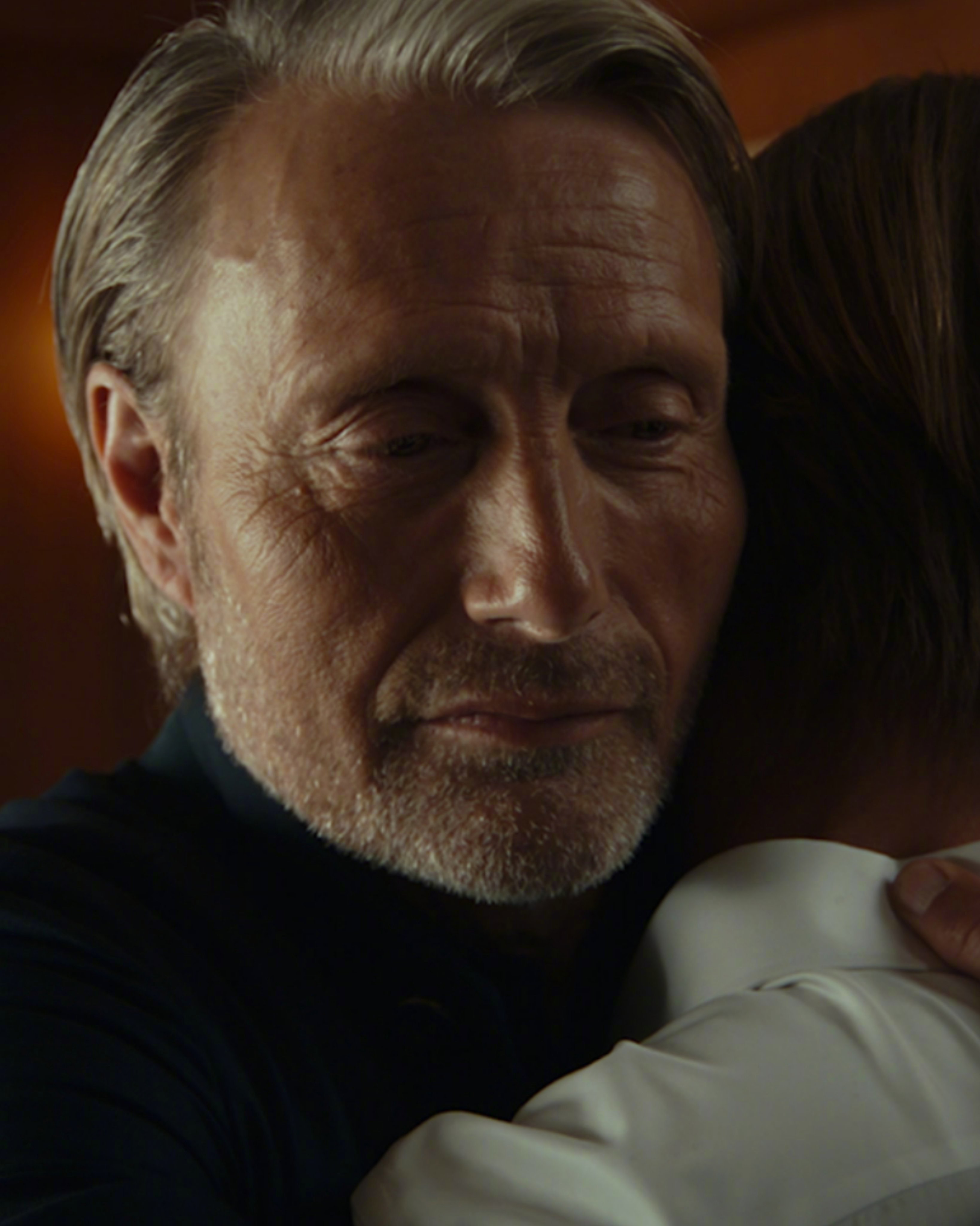 麦叔Mads Mikkelsen，品牌新图释出[酷][期待] ​​​​