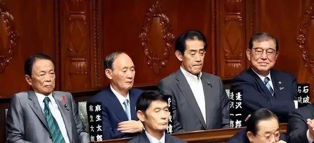 日本为何频繁更换首相和内阁，但国家却从来不乱？因为说白了，日本背后有真正的世家大