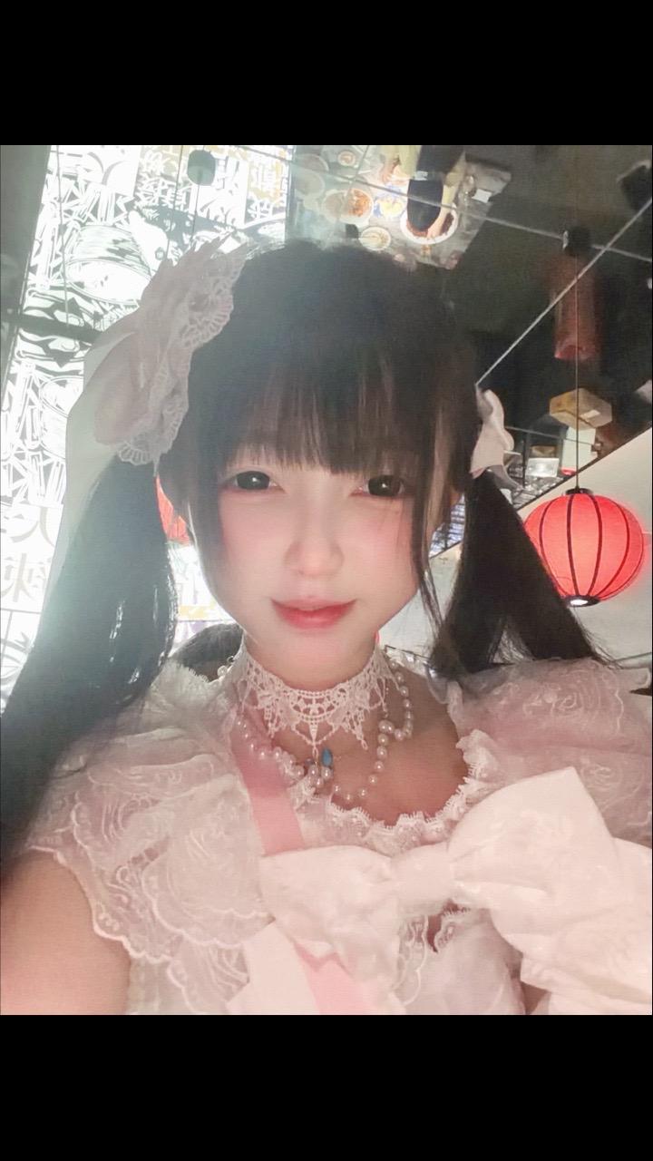 到底要多好看的脸，才能留住你薄情的眼