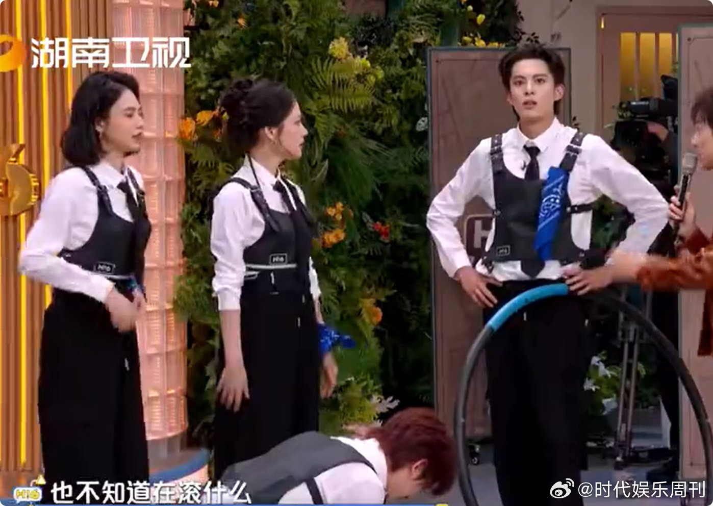 任敏说自己蠢看任敏锲而不舍钻圈屡战屡败，累瘫在地还主动认蠢，真的又憨又可爱你好星