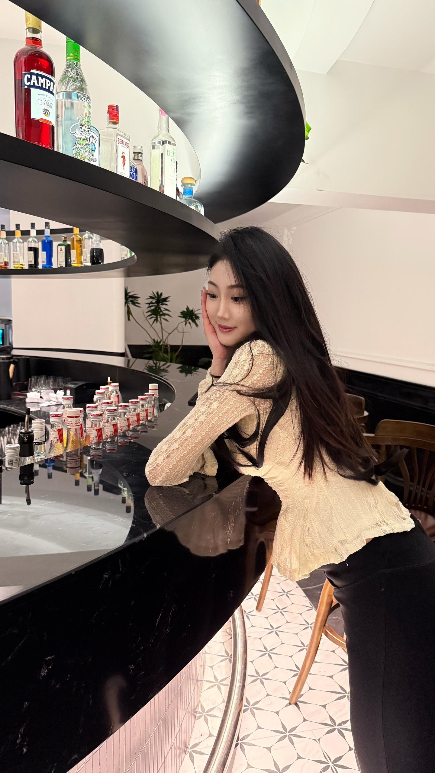 我想 自己这一页 应是明媚自由 步履生花 我细数 我珍重