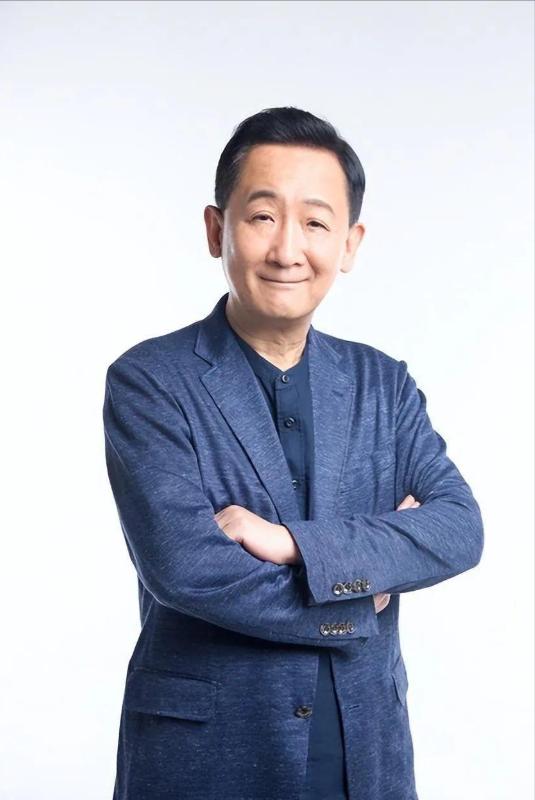 [微风]2001年，哥哥猝死后留下400万债和8岁女儿，梁天在一堆欠条前坐到天亮