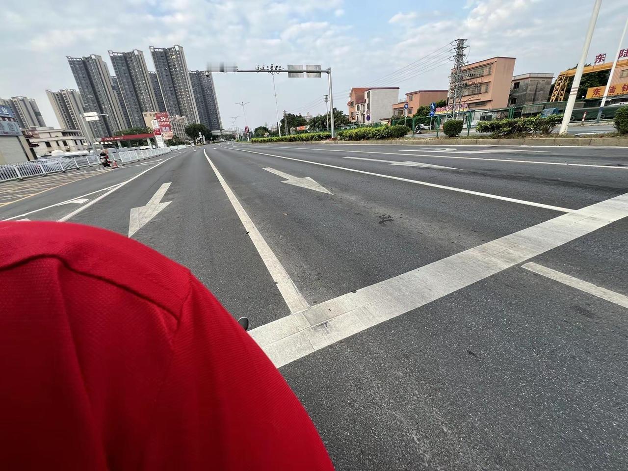 果然开车不能分神。差点6分不见了。