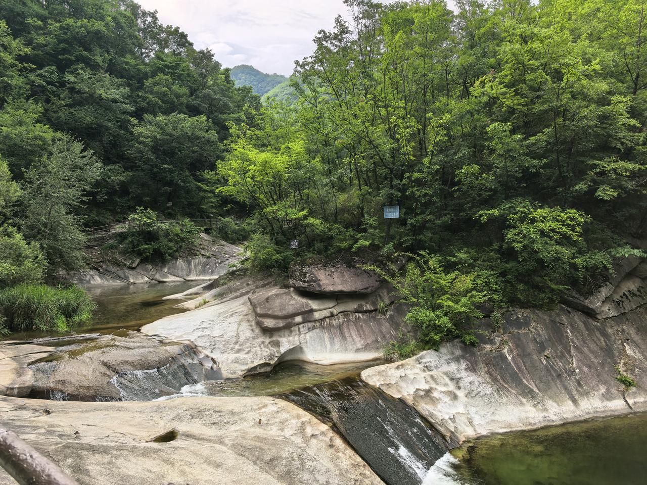  追求最凉、安静、的宝子们，三伏天可以长住包月 栾川杨树坪村（海拔最高）
   