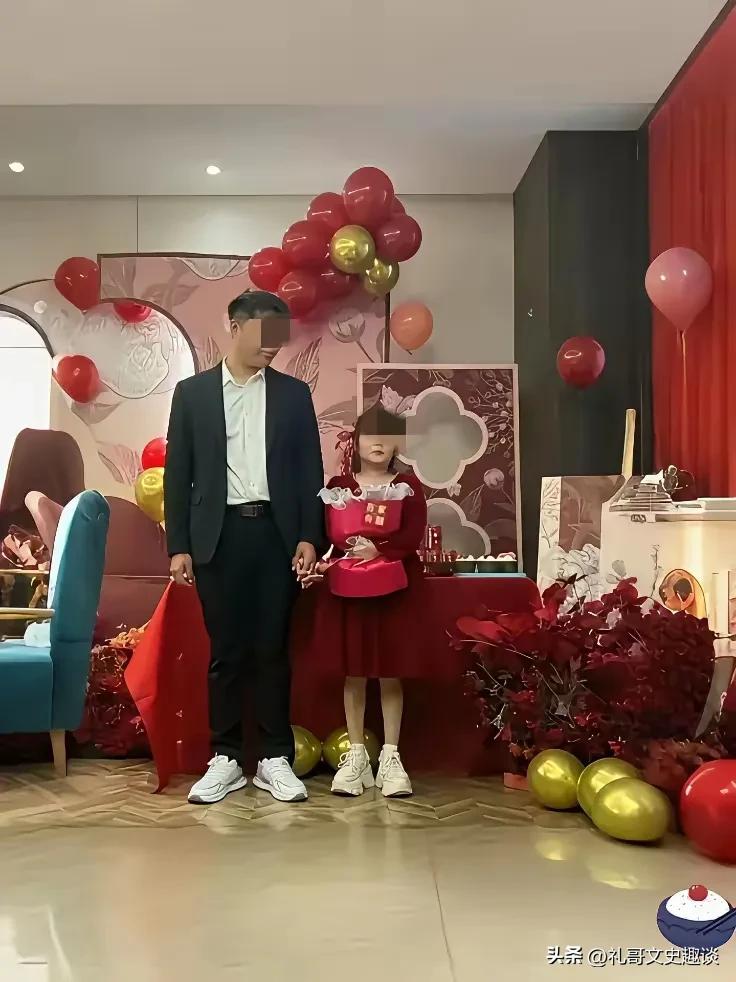 36岁儿子终于定亲了，老妈看看未来儿媳妇直摇头。36岁男子在媒人撮合下终于定亲了