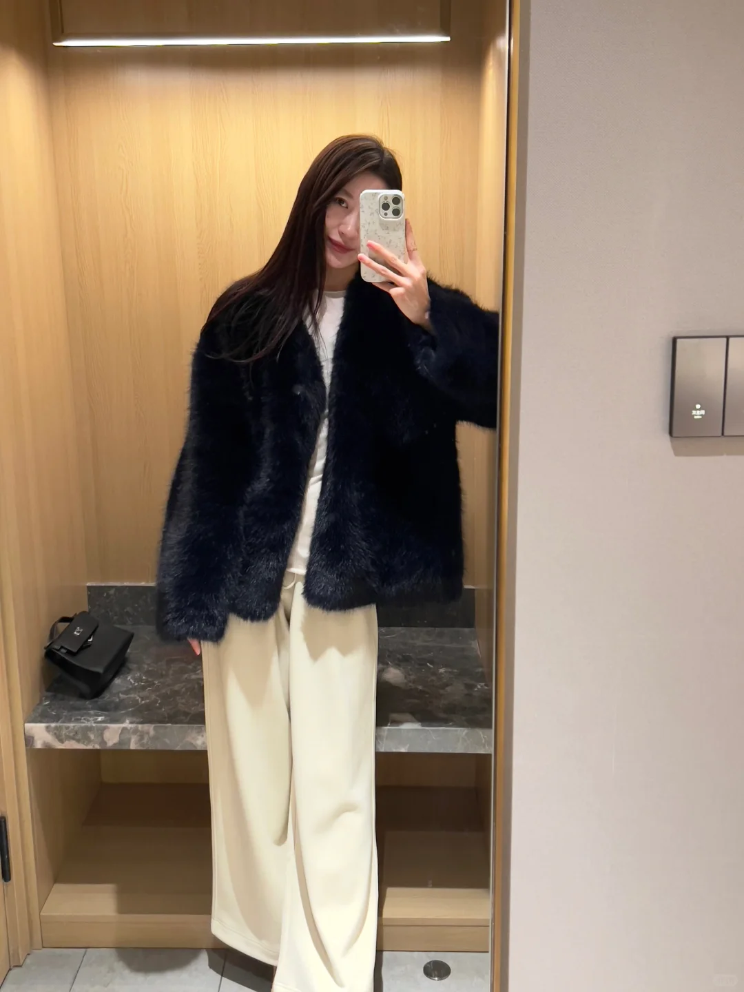 好美的仿皮草外套～