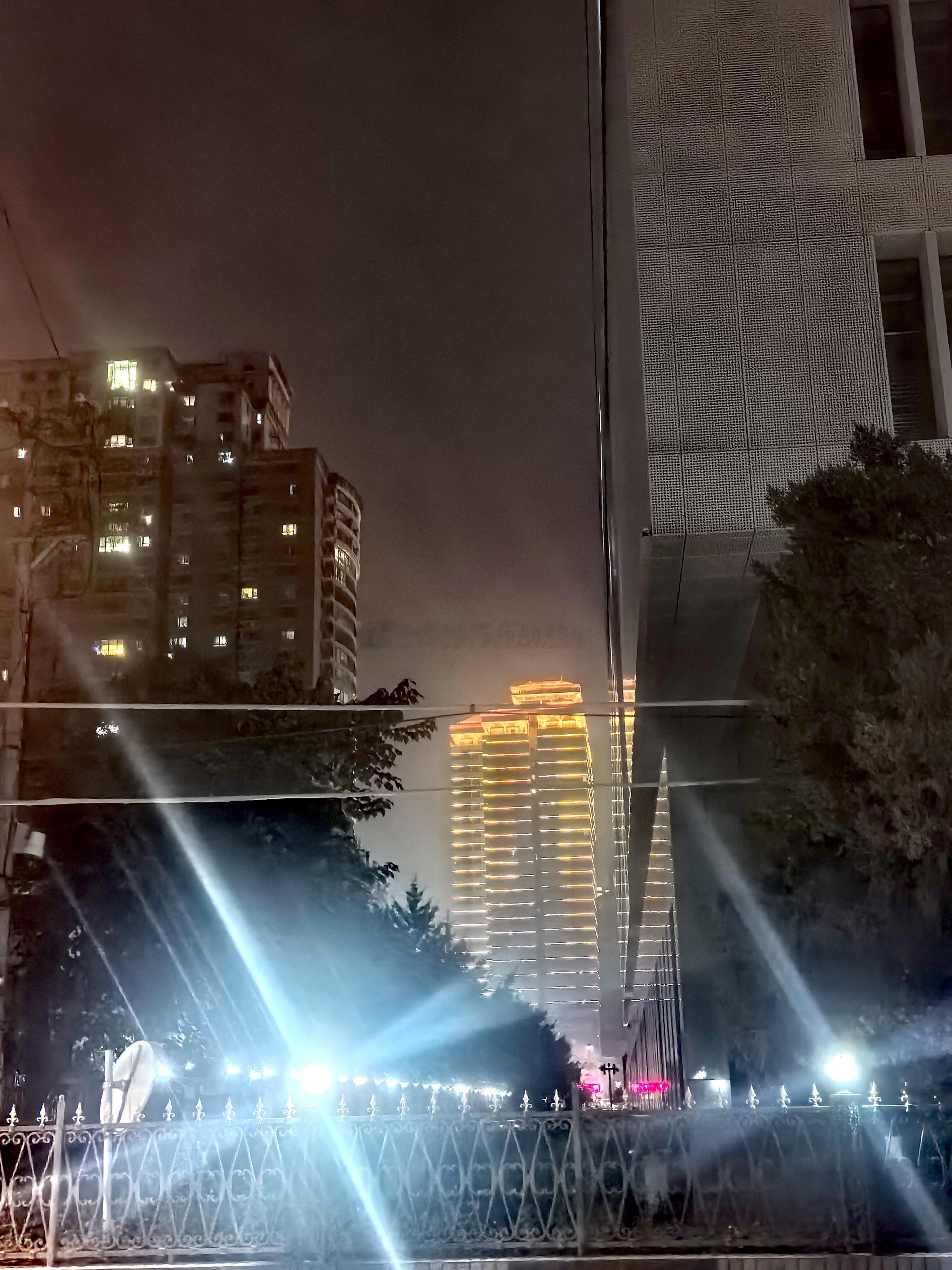 秋高气爽季节，北京夜色很美，漫步街头巷尾，静思学习工作，碎片时间利用，时时刻刻保