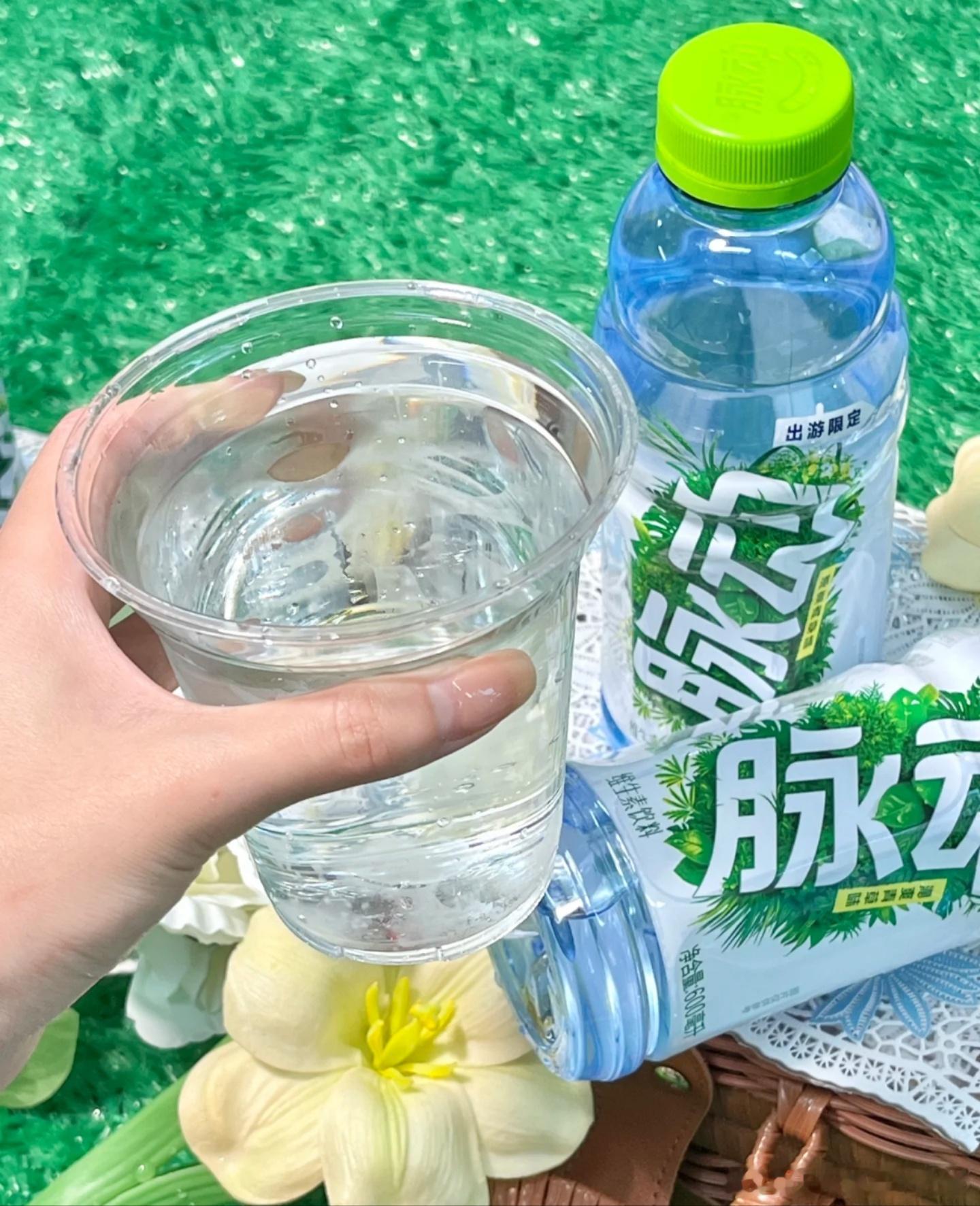 五一空包出游闪购脉动复活水 别背登山包累弯腰，美团闪购来救场，脉动饮料你想要的都