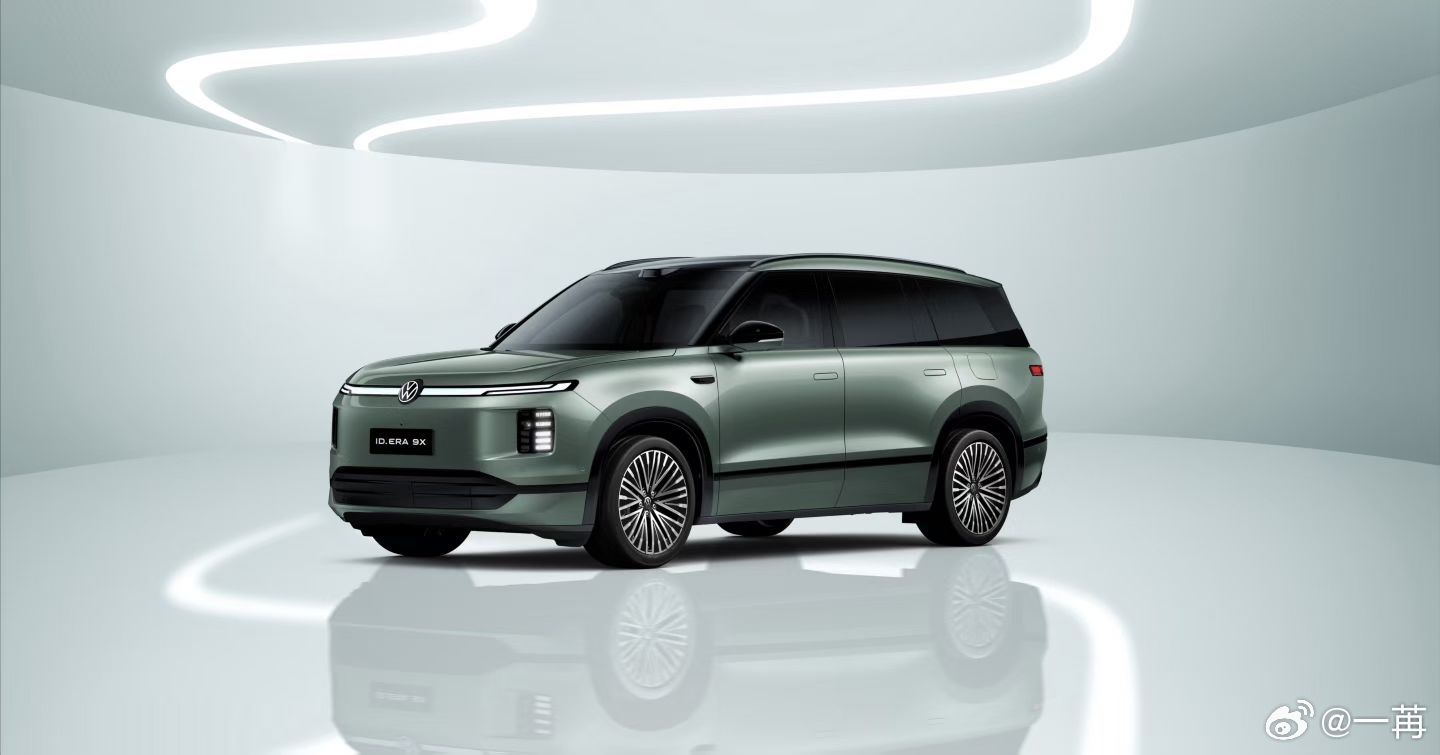 去年春天，大三排 SUV 的新车里，看过车后，很看好的是领克 900 和极氪 9