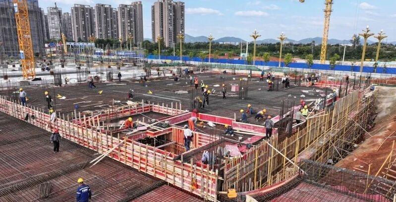 【3000个学位！黄石这所学校明年7月投用】近日，在大冶湖学校（小学部）项目施工