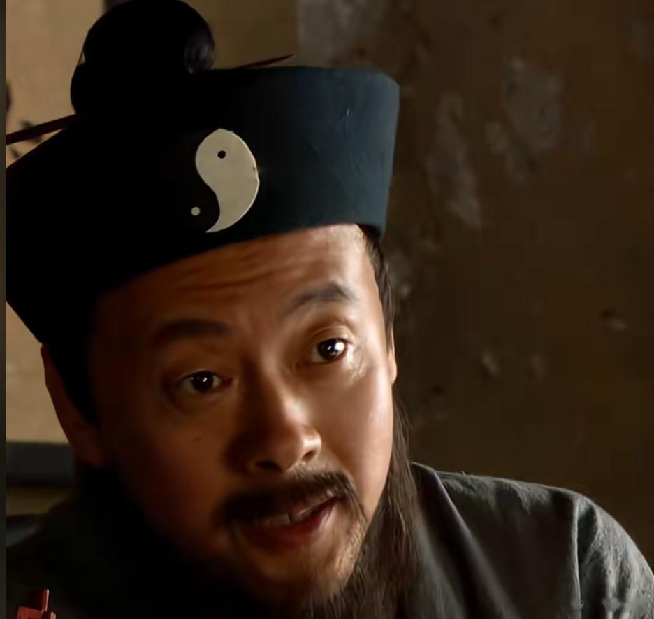 眼珠子亮的人 分2种。一种邪光贼光。这种人聪明。能挣钱。另一种是正义之光。位高权