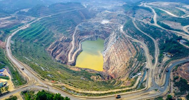 全球工业圈都在盯着这一关键战略金属的流向，中国商务部与海关总署在2025年2月发