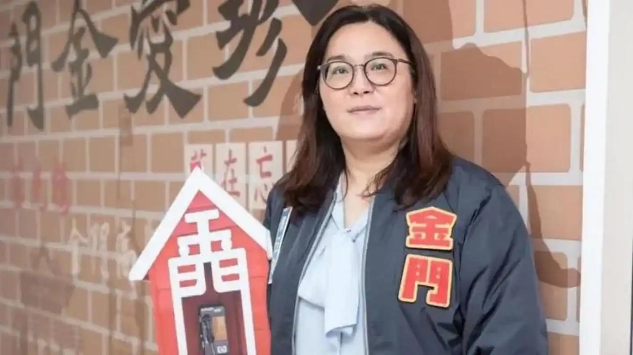 参加海峡论坛后返台的国民党立委陈玉珍14日在台湾地区立法机构受访时被媒体提问，你