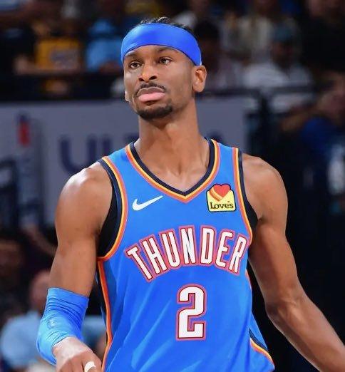 网上很少人吹捧亚历山大，我来！

他今年再拿一次总冠军，历史能进前20。

由于