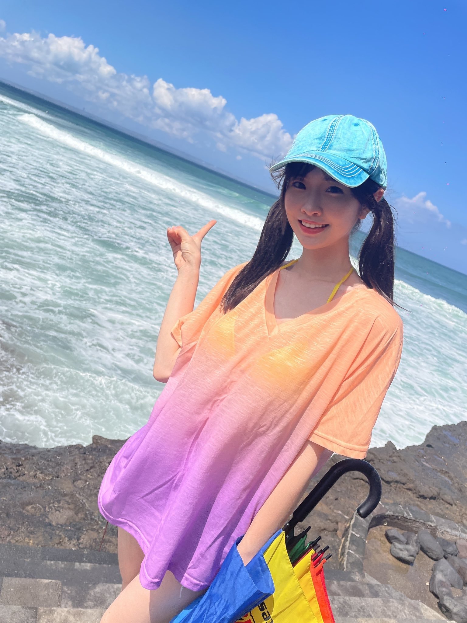 你在我眼里像香烟，不抽馋，抽多了难受。想戒还戒不掉，最重要的是放那不抽又怕别人抽