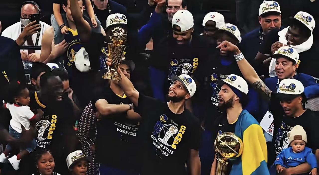 勇士这帮角色球员内心太强大了

都公开说球队一点防守都没有，所有人都应该保持积极