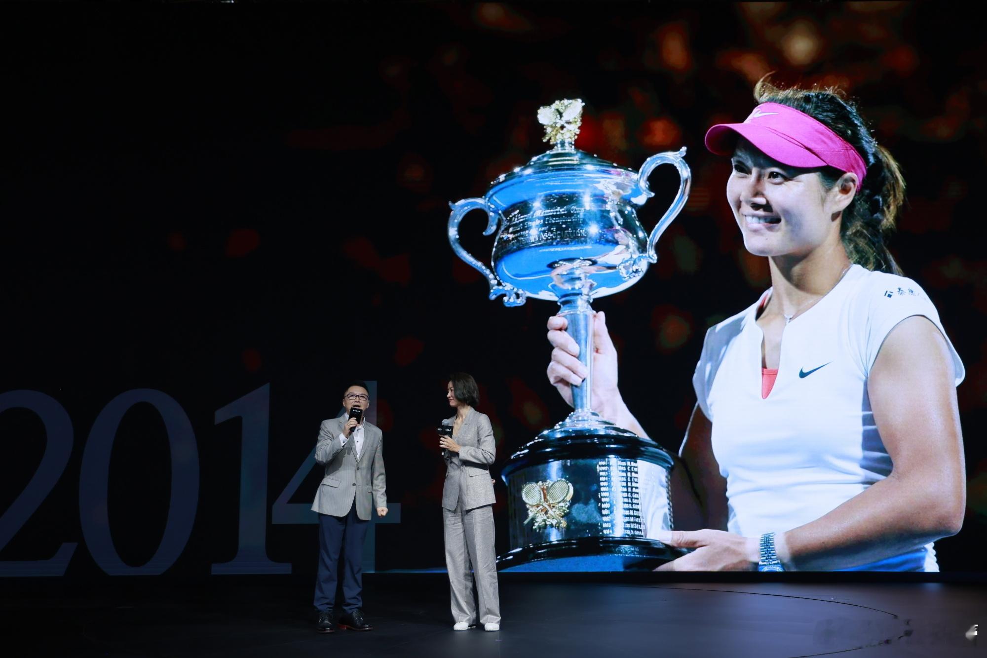 新狮铂拓界携手李娜即将瞩目登场  起亚新狮铂拓界属于紧凑型SUV，性价比高，我很