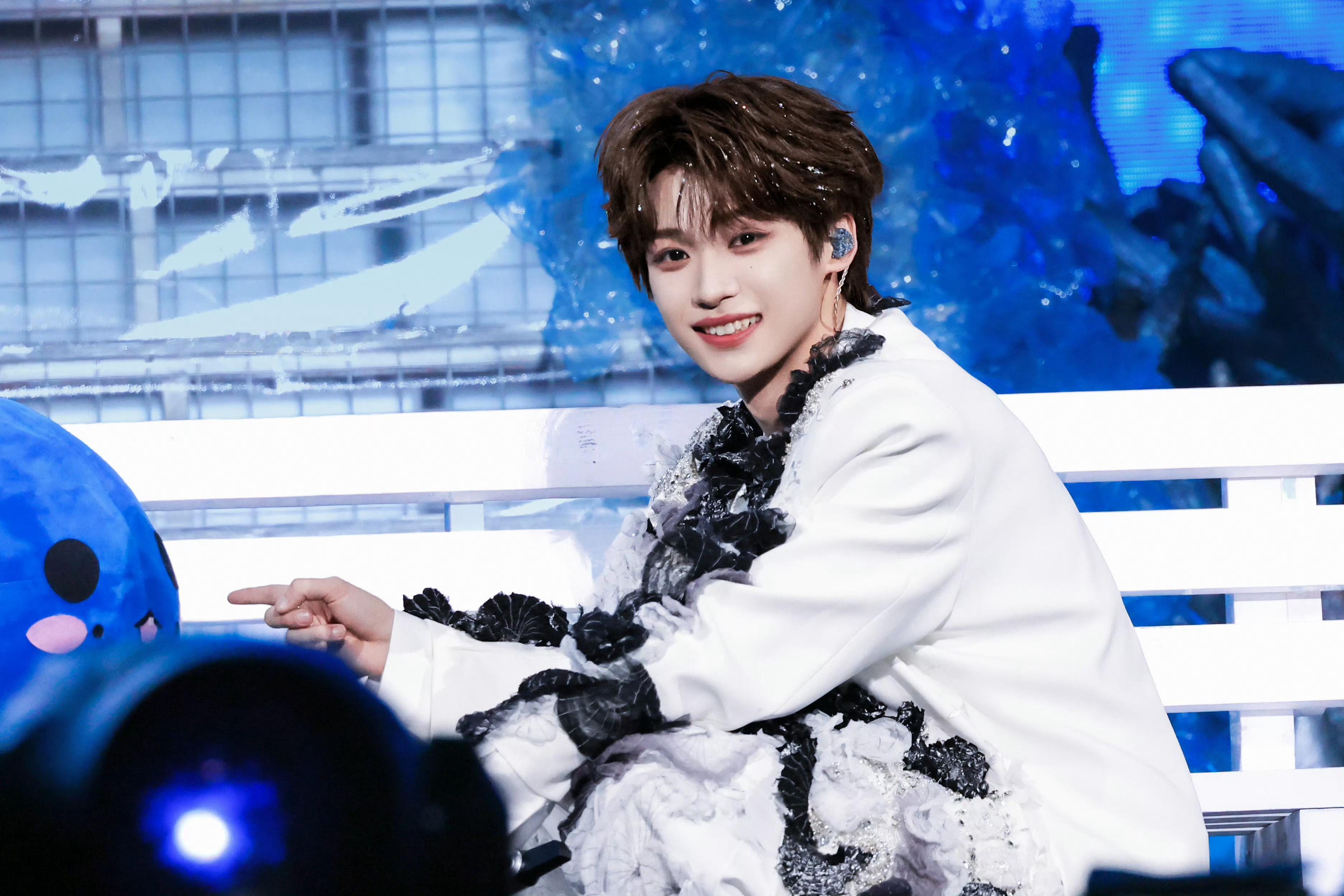 梓渝本体跑出来了梓渝太可爱了吧，本体是小鱼吧，鱼尾藏不住了！梓渝演唱会每次都是视