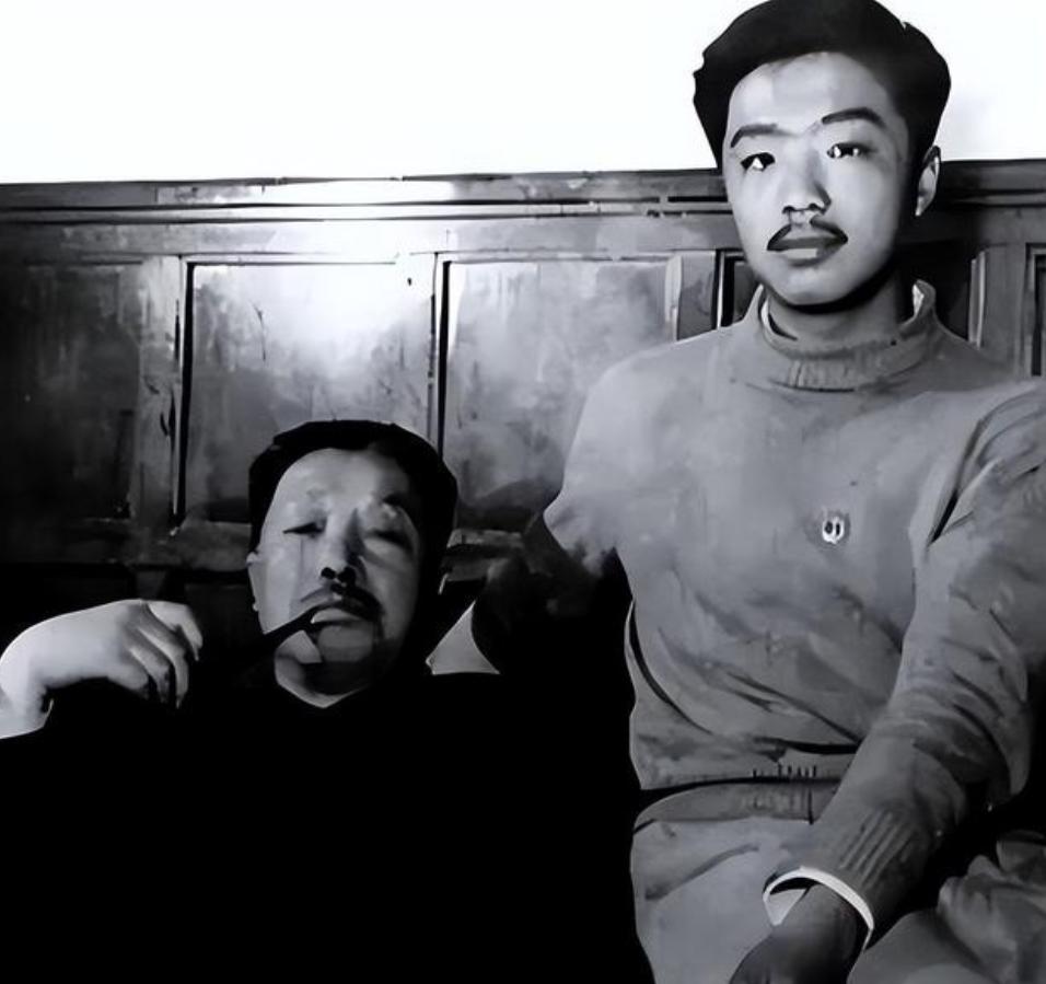 1963年贺龙独子没考上清华，找到父亲帮忙，谁知道贺龙居然大摇大摆开进了学校，而