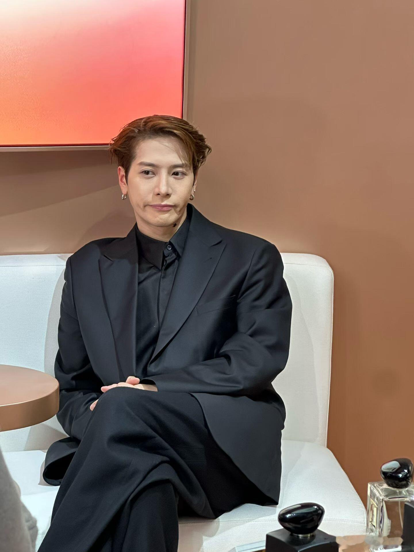 王嘉尔 你帅.....好帅.....😳😳😳王嘉尔深圳线下活动人气