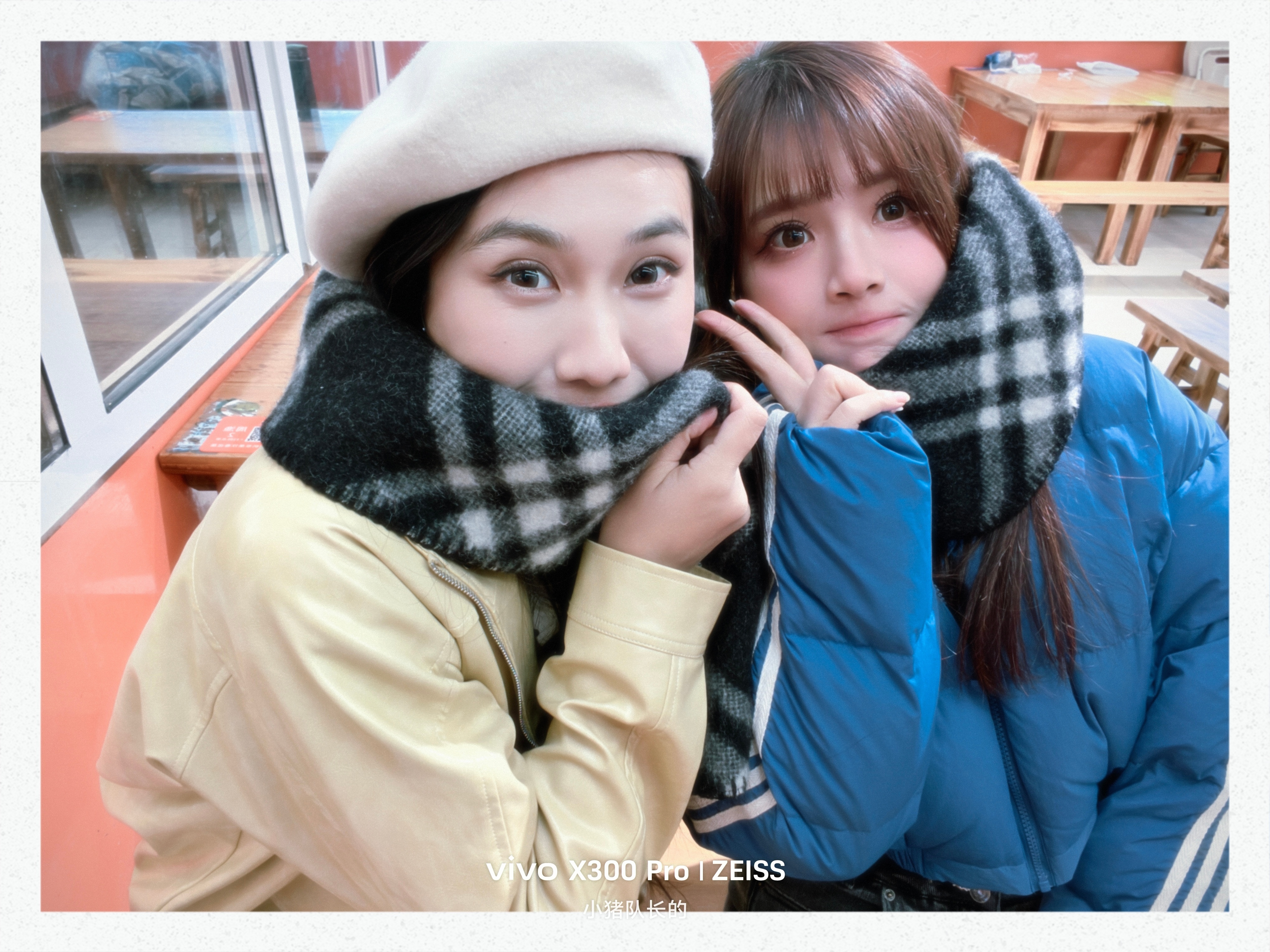 忙碌了一天的卷师傅和小猪师傅等饭的时候来一组九宫格嘿嘿～妇女节快乐很喜欢用嘿嘿这