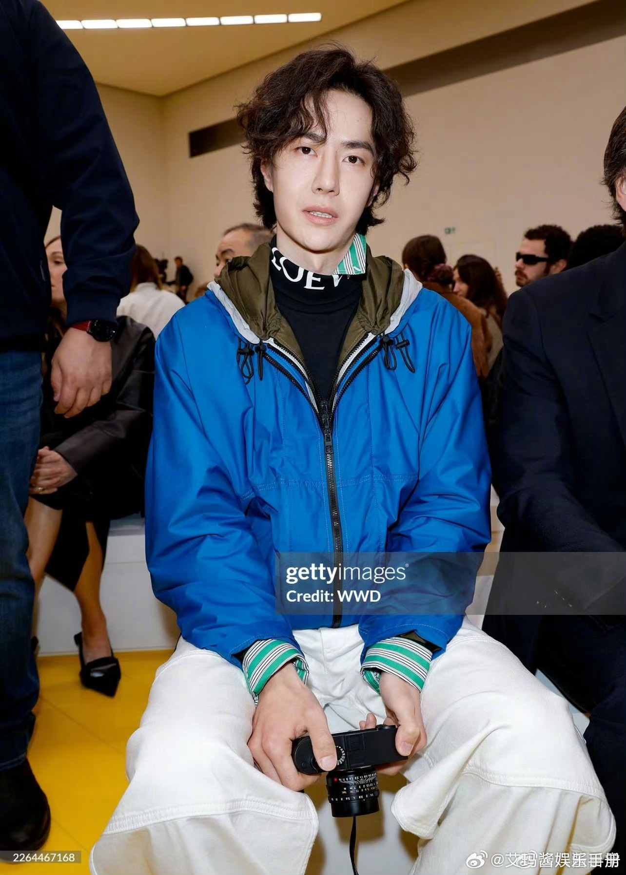 王一博罗意威看秀G社生图，来康康状态如何？外国摄影师喊王一博喊破音了