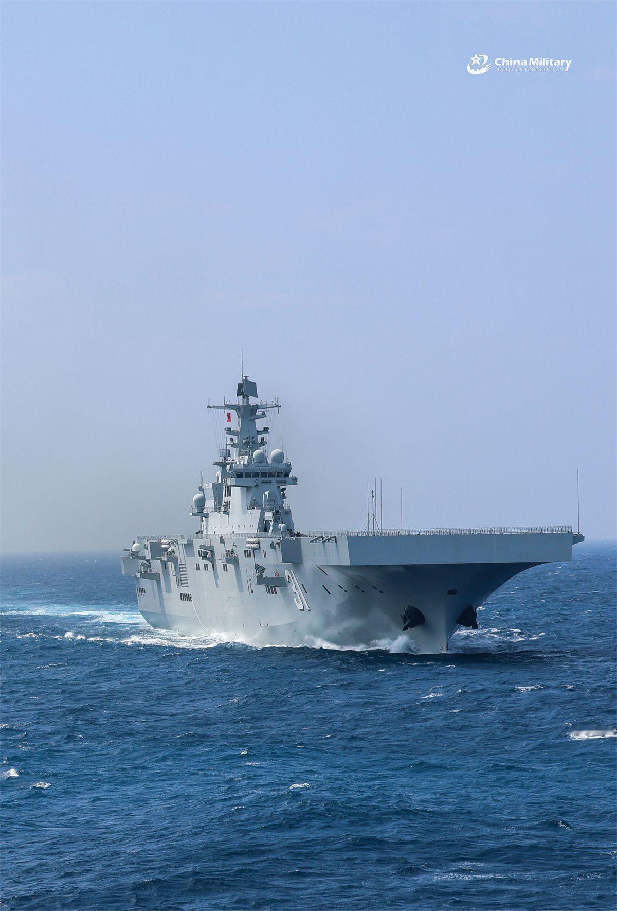 海军某登陆舰支队海南舰开展海上训练烽火问鼎计划075两栖攻击舰武器装备 ​​​
