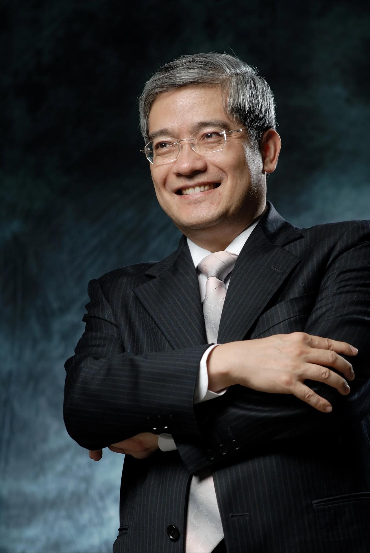 经济学家郎咸平说，七八十年代，美国普林斯顿大学的教授，邹至庄，到处游说，让各个美