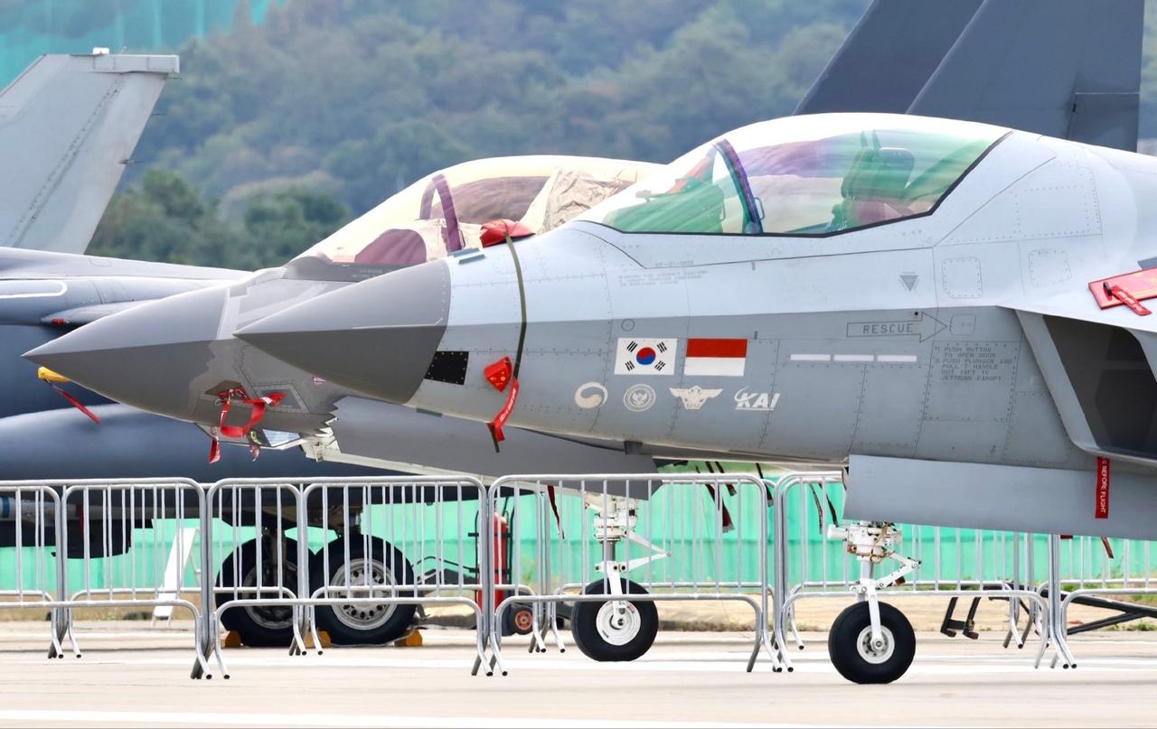 近日韩国总统李在明表示：“要把韩国变成全球第四大防务强国。”

这话是在KF-2