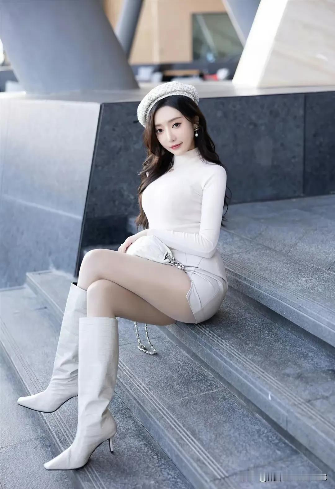 白帽子女孩，甜美可人