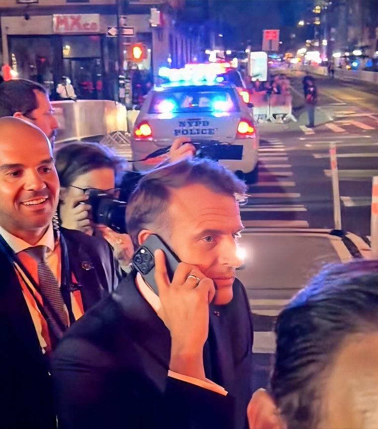 突发！法国总统马克龙车队在纽约被迫为特朗普车队让路
   
一辆车没拦住世界的脚