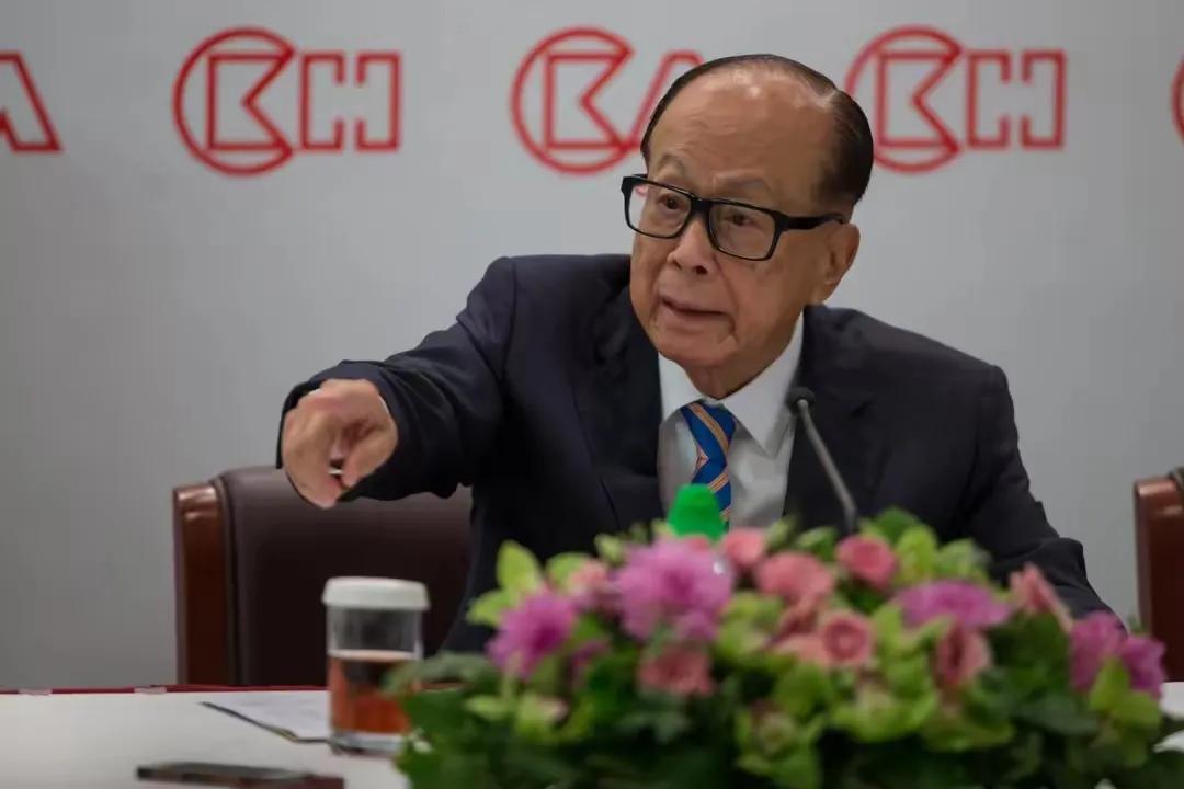 港口收购再生变，巴拿马政府突然起诉李嘉诚，特朗普直接掀桌子了

7月31日，巴拿