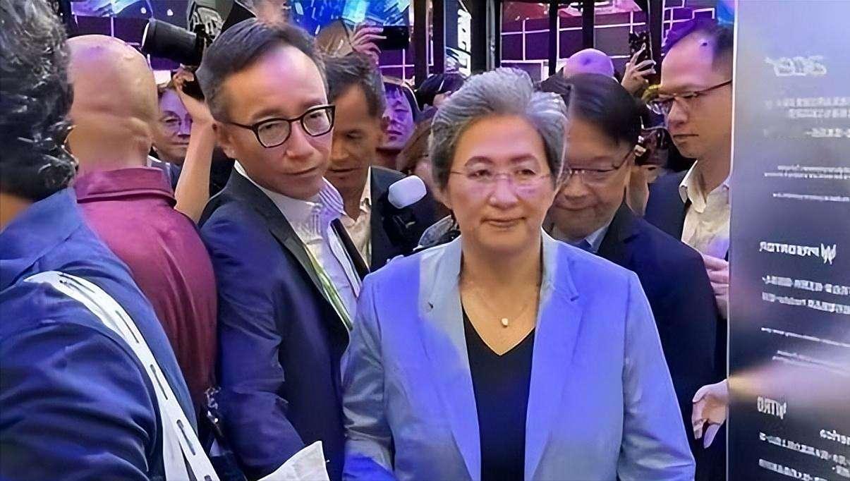 顶着骂名给中国送技术，年薪超4亿的她，为何敢和美国对着干。
 
在即将于2025