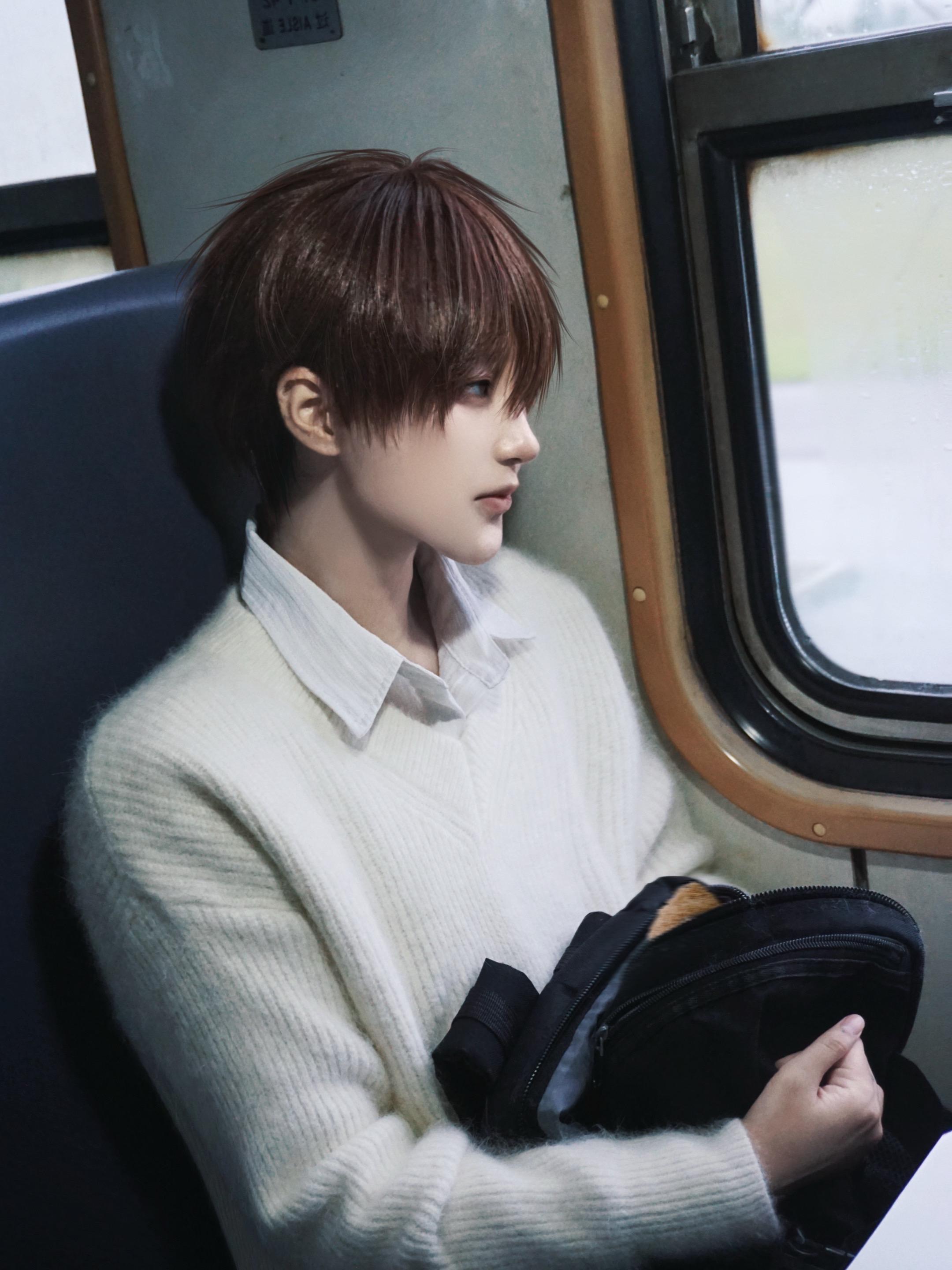 黎大哥，对不起，我不能跟你去美国了。我眼看就三十了，在一个陌生的国度重...