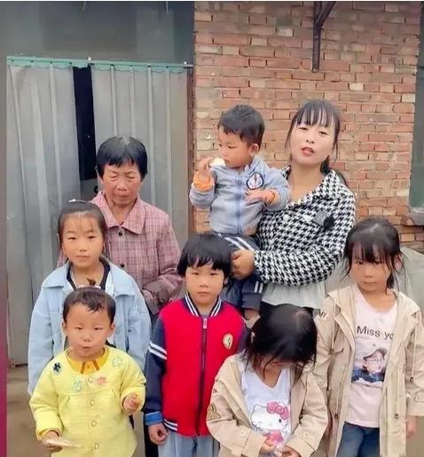 这个女人太伟大了！河南商丘，90后农村女子，婚后生了2个孩子，生活本就艰辛。谁料