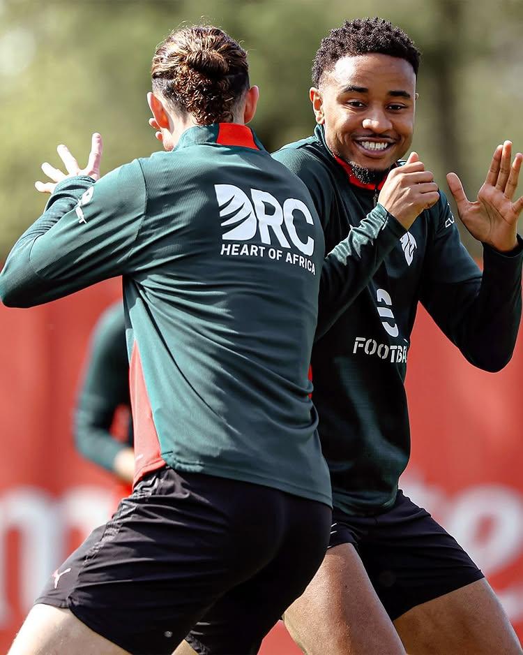 法式化学反应正在上演🇫🇷🤜🤛