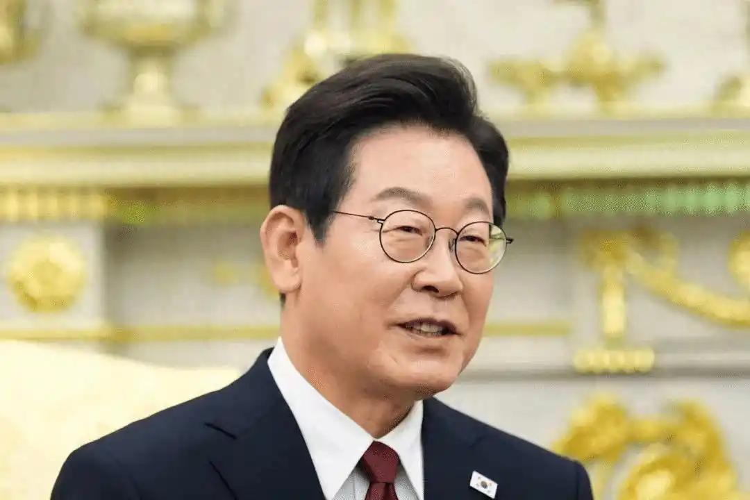 韩总统为何打破常规先访华后访日李在明“韩中日”表述顺序调整的延续，既是韩日独岛争