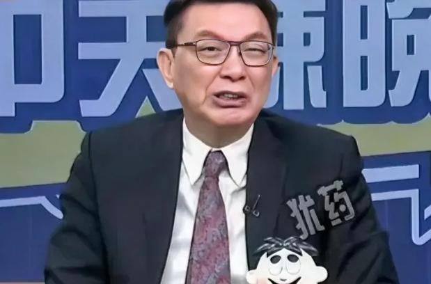 苑举正说得好，当年佩洛西窜台，海峡中线没了，如今133舰队过航横当水道，直接“切