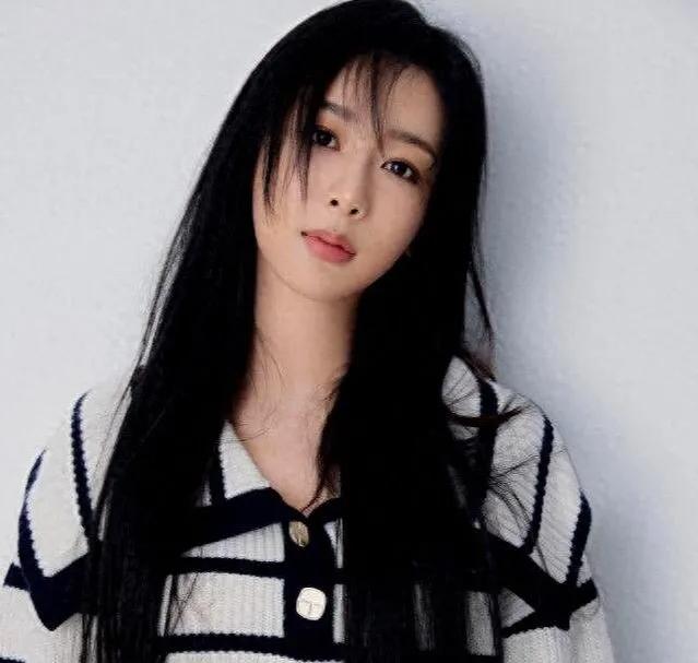 杨紫这颜值似乎瞬间变高了！