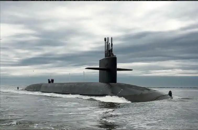 目前美军还有哪些装备领先中国？战略投送和核潜艇等有限领域优势依然明显。

当我们