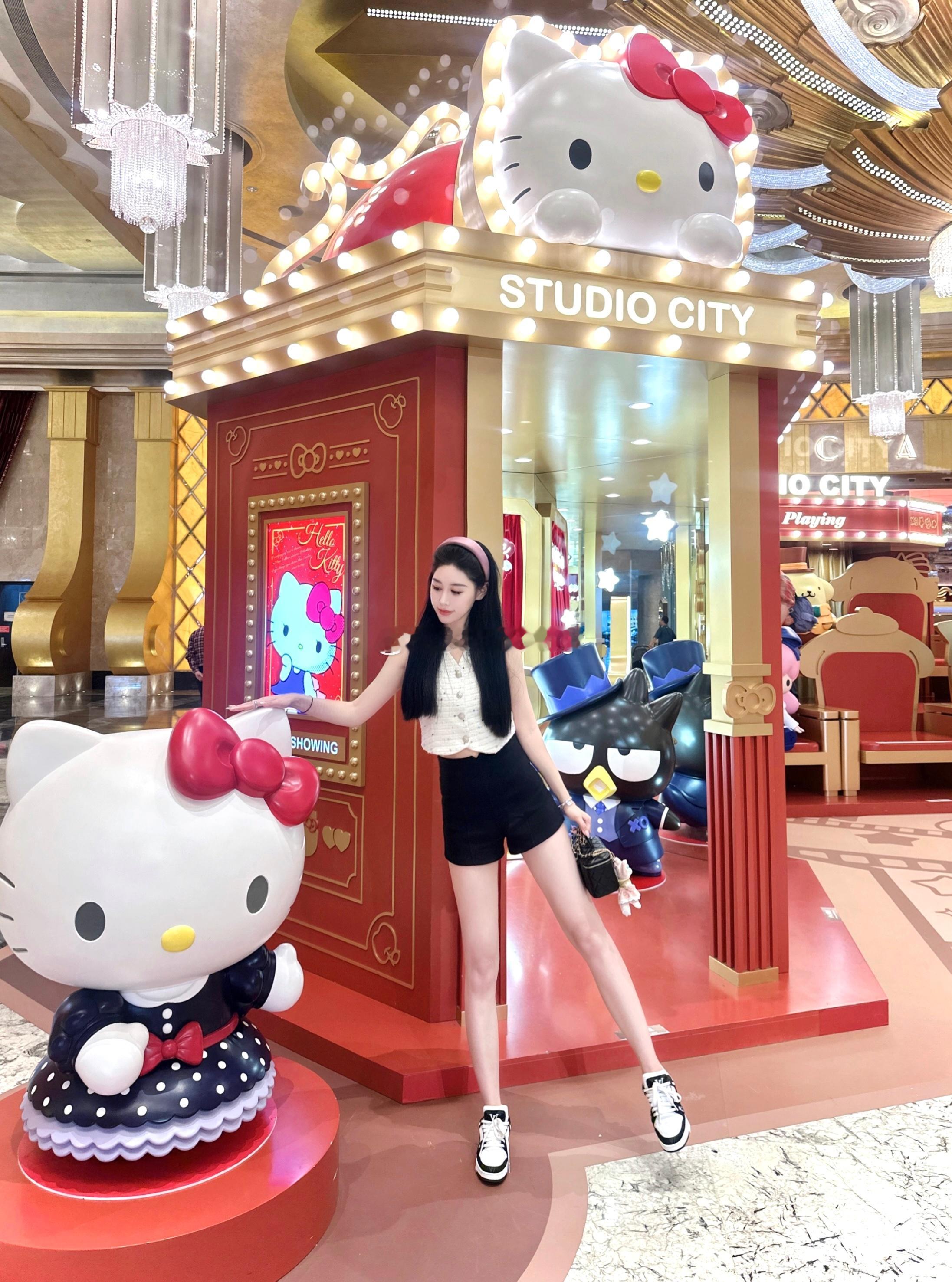 🇲🇴kitty day～🎀开心到转圈圈 🥰  ​​​