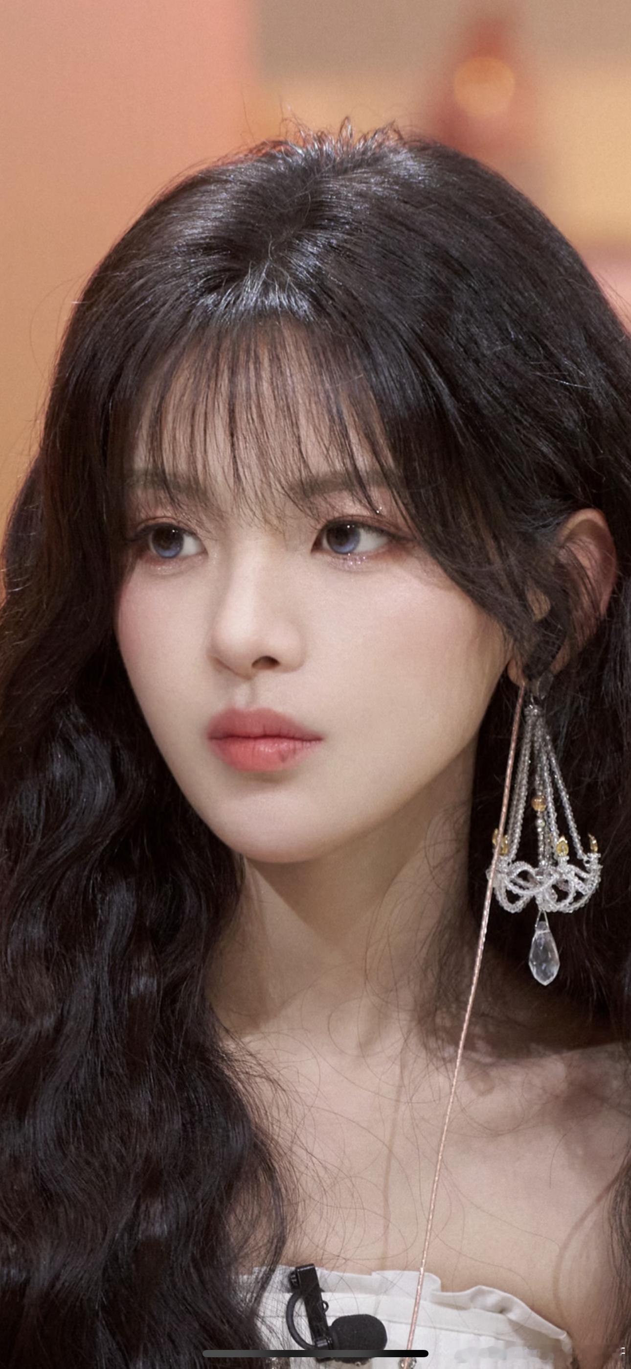 杨超越的化妆师到底是谁杨超越美出新高度了想问《心动的信号》杨超越的化妆师究竟是什