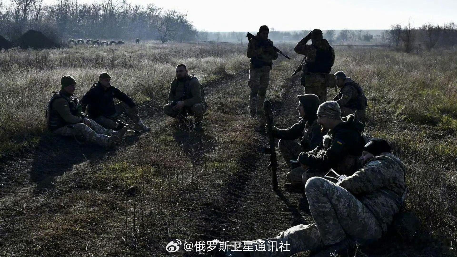 【俄强力部门：15万件女式夹克订单指向乌军动员女性】俄罗斯强力部门官员告诉卫星通