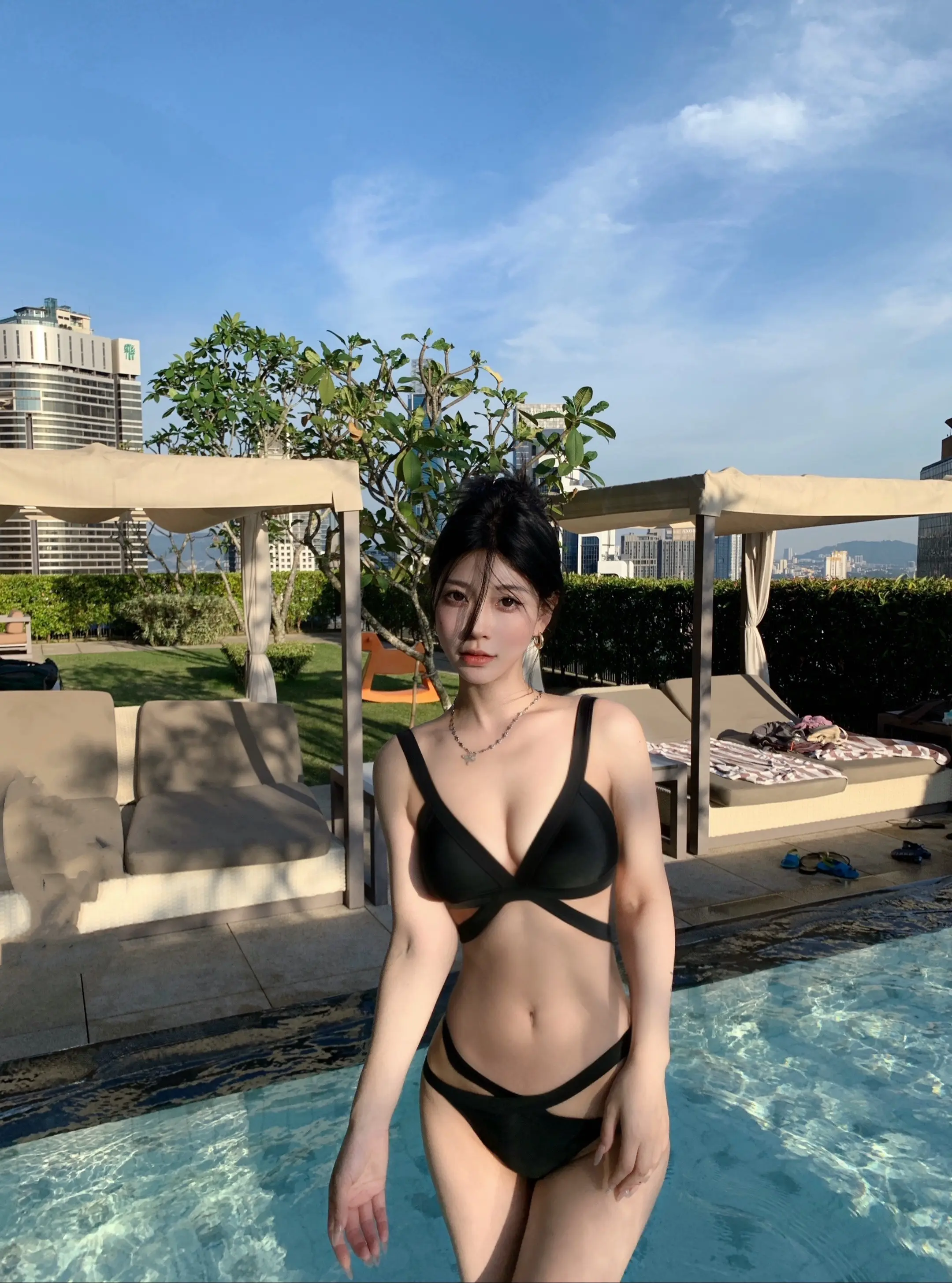 我的手很小 打你的脸刚好。