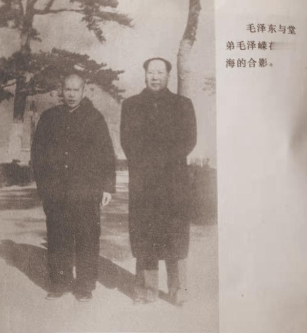 历史上的今日  1954年12月3日，下午，会见亲友毛泽连、邹普勋等六人 